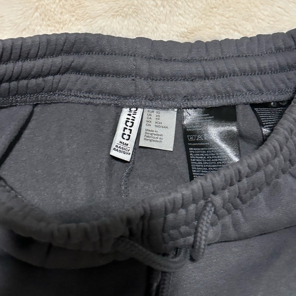 Charcoal grey sweatpants brand new with tag - Picture 2 of 5